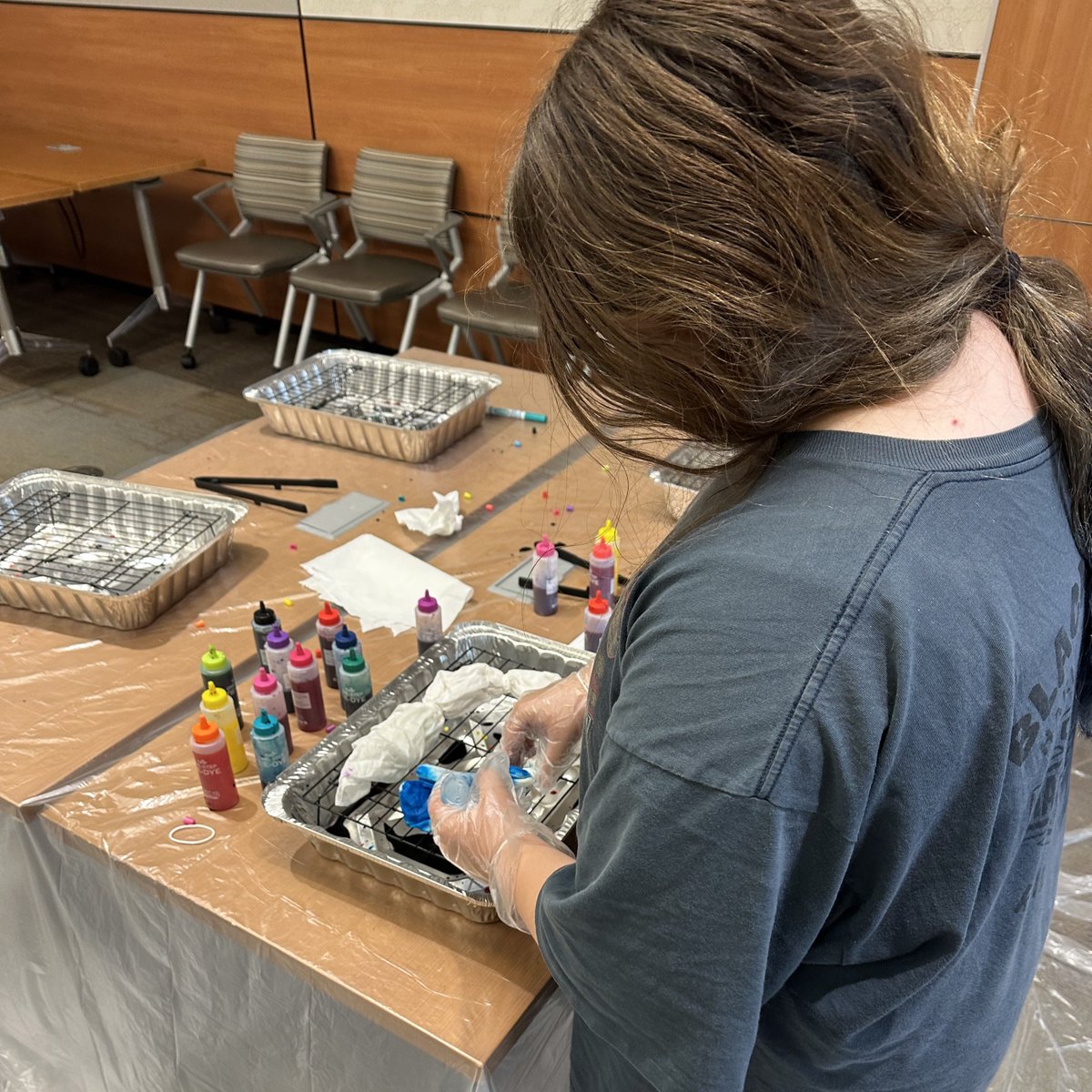 💙✨ SibsCARE, our support program for siblings who have experienced loss, recently came together for a heartfelt art therapy session. It was a special day filled with sharing, remembrance, and love.