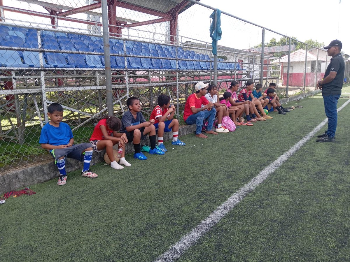 #Veraguas | Seguimos reforzando nuestro programa preventivo #CreciendoJuntoATi en el distrito de Soná, mediante actividades deportivas y recreativas. #DiosYPatria