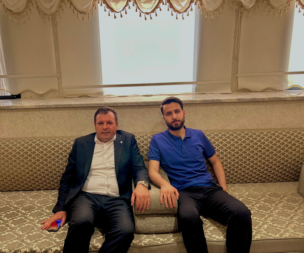 Şanlıurfa Ticaret ve Sanayi Odası Başkanı Sayın <a href="/mdoganyetim/">Mehmet Doğan Yetim</a> ile gerçekleştirdiğim samimi ve vizyon dolu sohbet, kentimizin geleceğine dair umutlarımı artırmıştır. 

Sayın Başkanımızın liderliğinde ŞUTSO, Şanlıurfa’nın yerel potansiyelini ulusal ve uluslararası platformlara