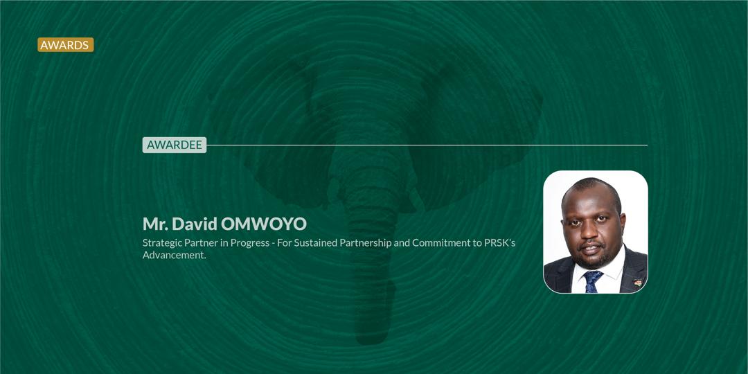 MediaCouncilK's tweet photo. Accolade: Our CEO .@DavidOmwoyo  was among distinguished practitioners recognised today at the 36th Annual African Public Relations Conference for his exceptional dedication and service to the African Public Relations Association (.@APRAtweets ),(.@prskkenya ) and the African PR industry.

#Apraat10
#OneVoice
#OneAfrica