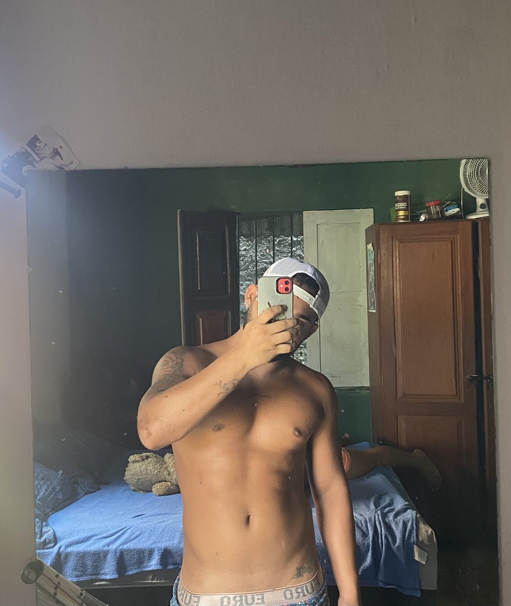 JniorRo74159359's tweet photo. https://t.co/rSxGOfCmlU vão me seguir lá 🥺 https://t.co/rEx4VX9kRa