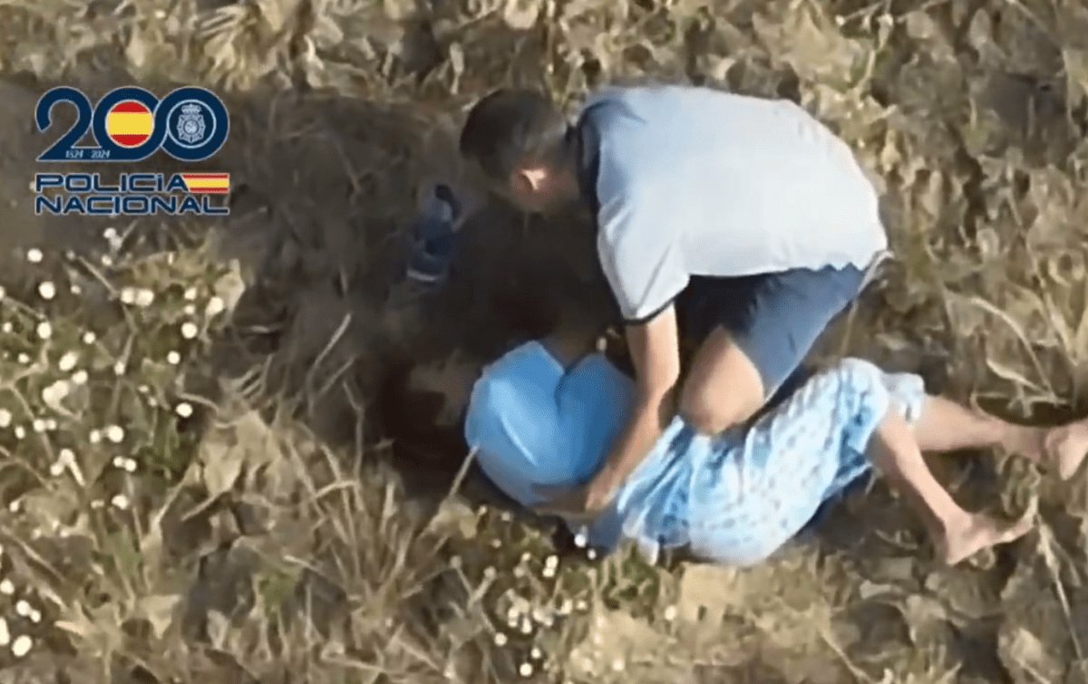 Mi enhorabuena y agradecimiento al cuerpo nacional de policía 🚔 por encontrar y salvar la vida a los dos ancianos con Alzheimer desaparecidos aquí en Leganés , simplemente " BRAVO " 👋🏼💪🏼