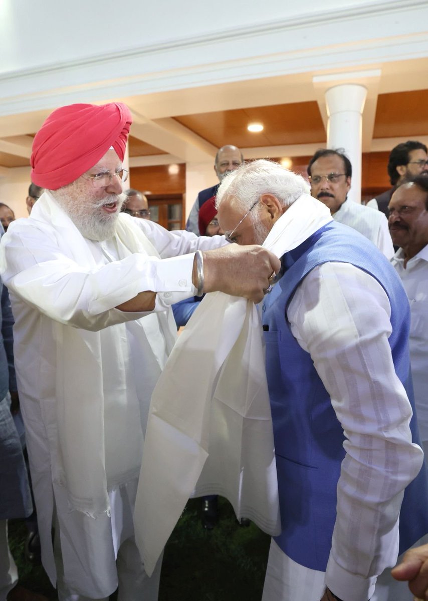 SSAhluwaliaMP's tweet photo. आज 7, लोक कल्याण मार्ग पर PM श्री @narendramodi जी से सर्वदलीय प्रतिनिधिमंडल के साथ भेंट की।

UAE, DR कांगो, सिएरा लियोन और लाइबेरिया में भारत को आतंकवाद के ख़िलाफ़ मिले समर्थन की जानकारी दी।

PM ने हमारे प्रयासों की सराहना की और भारत की वैश्विक भूमिका पर प्रेरक विचार साझा किए। https://t.co/IpK5GWijJ5