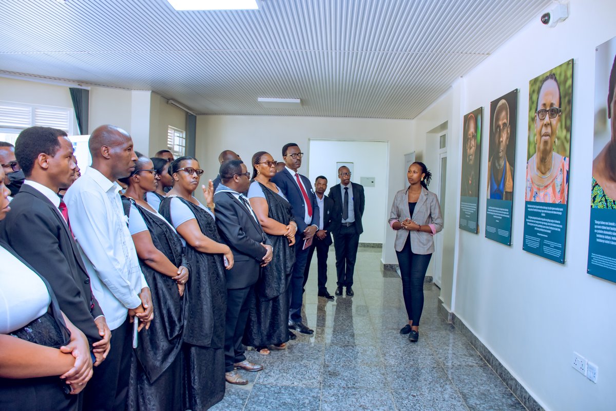 Itorero ry'Abadiventisite b'umunsi wa 7 bo muri Filidi y'Amajyaruguru y'Iburasirazuba bw'u Rwanda ryibutse ku nshuro ya 31 Jenoside yakorewe Abatutsi.
Iki gikorwa cyabanjirijwe no gushyira indabo kumva no kunamira imibiri ishyinguye mu Rwibutso rwa Jenoside rwa NYagatare. 1/2