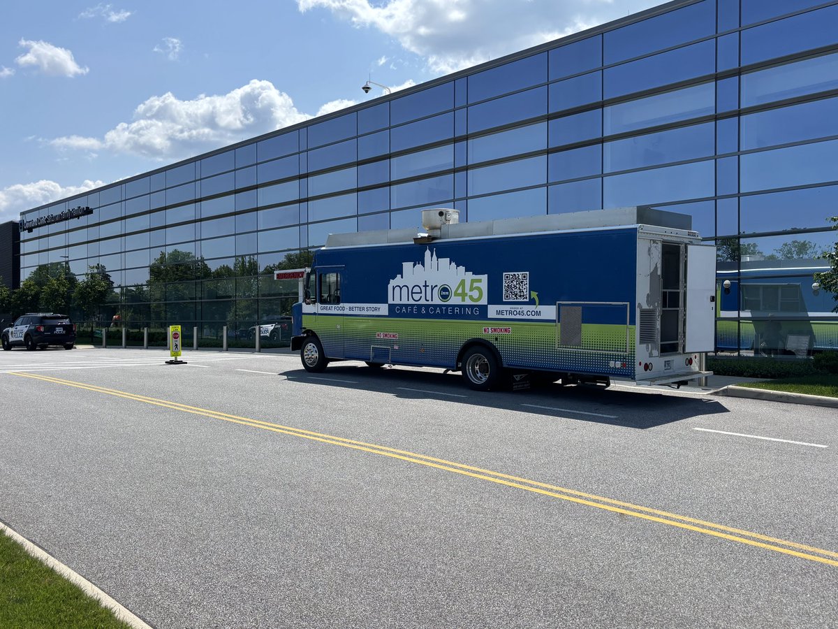 LMMCleveland's tweet image. Another picture perfect afternoon with @Metro45Cafe and the great folks @ClevelandClinic and their brand new Mentor hospital! Visit metro45.com to see where we are next and to book our incredible crew for your event
#greatfoodbetterstory