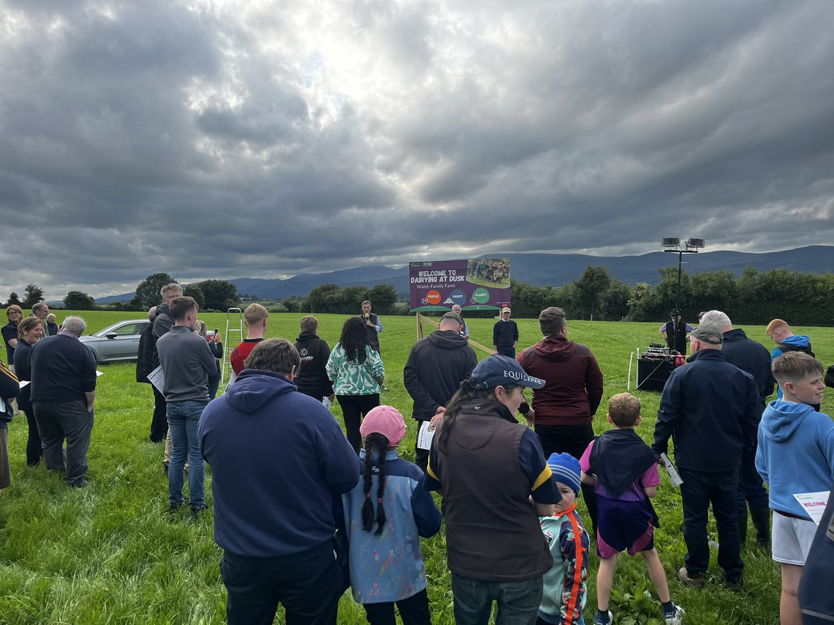 Huge crowds arriving now for the evening farm walk on the Walsh Family Farm. The Walsh family are building a resilient and environmentally responsible future for Irish farming. #DairyatDusk