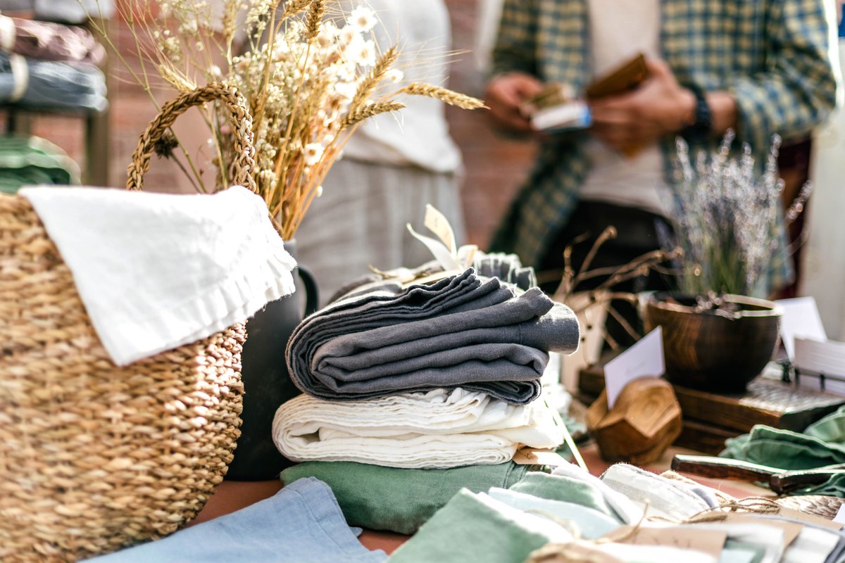 LaraConrad18's tweet photo. Why This Season’s Smartest Move - https://t.co/xJ8ABC6PiZ 🚚 Honors Earth and Home 🏡 Read More https://t.co/MAN75dgpUq @evknoxville #easttn #tnrealestate #homebuyers https://t.co/hrQwYaTsYp