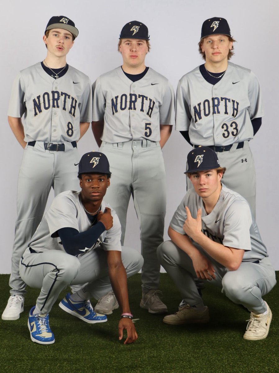 Final score 6-2 loss in the sectional semis to DePere! It was a successful season 17-8. We appreciate everything our 5 seniors have given our program and best of luck to them going forward!  #LightningPride