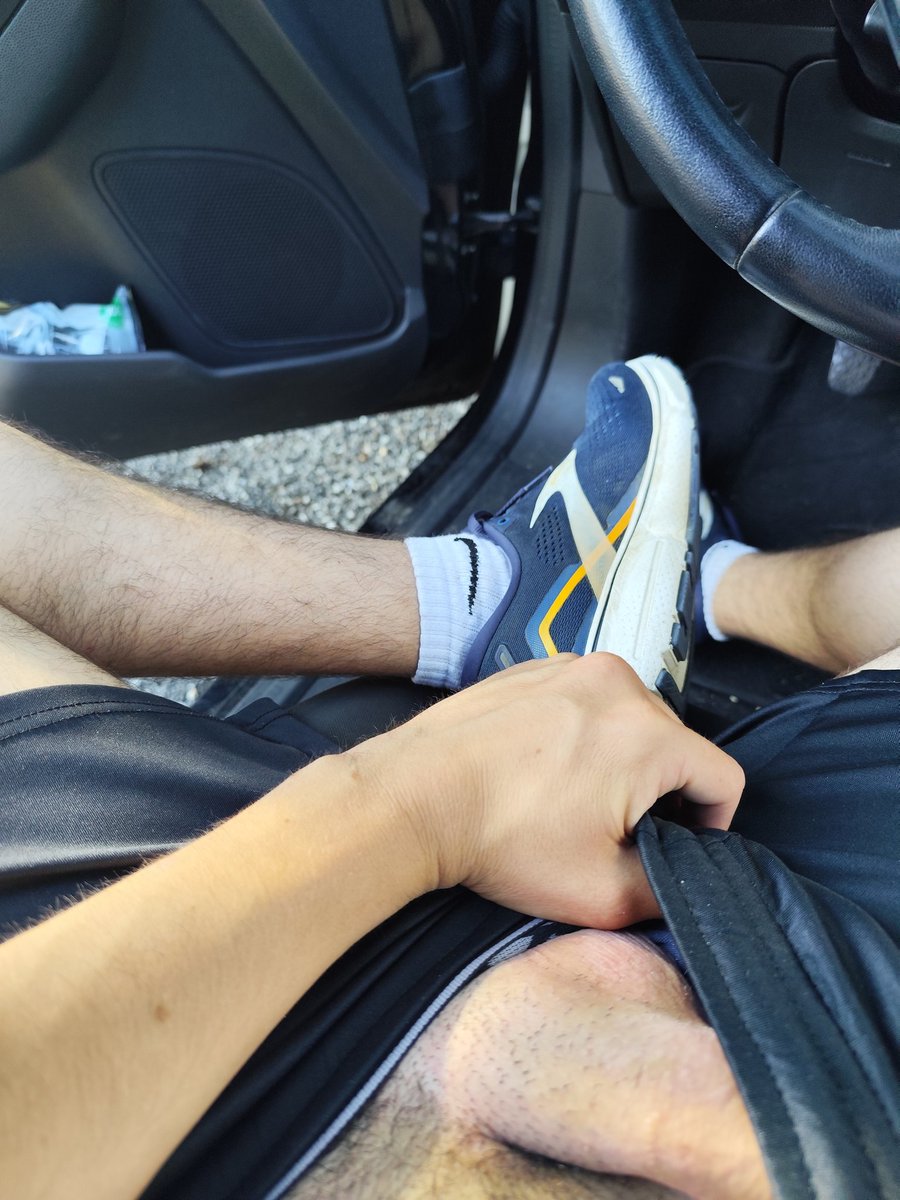 actversbzh's tweet photo. Sorti running, je veux Les putes a venir s'occuper de ma bite🏃😈🥵
RT/DM au max !!! https://t.co/Qk6NFTM0K1