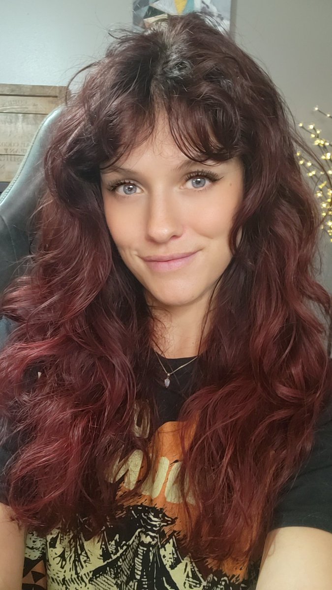 GOING LIVE! Come say hello! ♡
twitch.tv/skydaddi