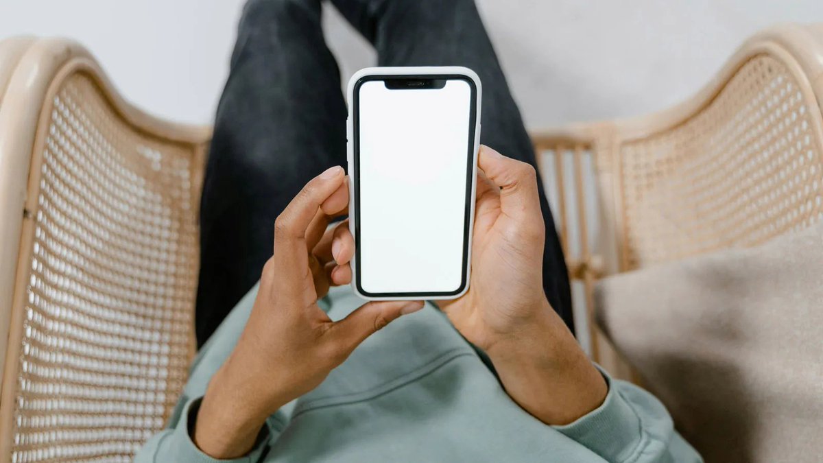 Cuidando con las aplicaciones falsas en Android redeszone.net/noticias/segur… #Internet #Android #Tecnología #CiberSeguridad #Web vía <a href="/redeszone/">RedesZone</a>