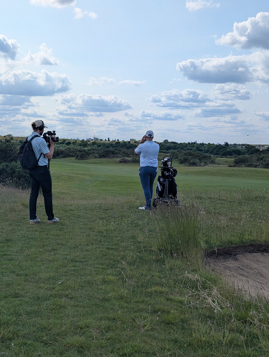 pauljames87's tweet photo. @PeterFinchGolf I mean when I said I'd see you on 5 I didn't expect you to carry it over my head lol 😆 https://t.co/Q0ynldnali