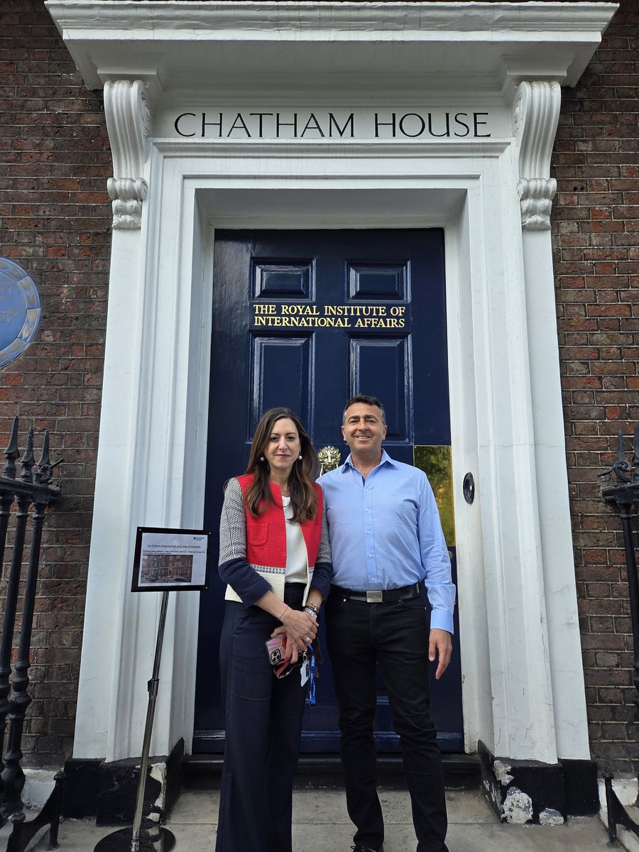 Eli Bar-On (@eli_bar_on) on Twitter photo It was a pleasure meeting in London with Dr. <a href="/SanamVakil/">Sanam Vakil صنم وكىل</a>, Director of the Middle East and North Africa Programme at <a href="/ChathamHouse/">Chatham House</a> and a valued member of <a href="/MENA_2050/">MENA2050</a>.
We had a thoughtful exchange about the MENA region—its complex current challenges, but also the real opportunities It was a pleasure meeting in London with Dr. <a href="/SanamVakil/">Sanam Vakil صنم وكىل</a>, Director of the Middle East and North Africa Programme at <a href="/ChathamHouse/">Chatham House</a> and a valued member of <a href="/MENA_2050/">MENA2050</a>.
We had a thoughtful exchange about the MENA region—its complex current challenges, but also the real opportunities