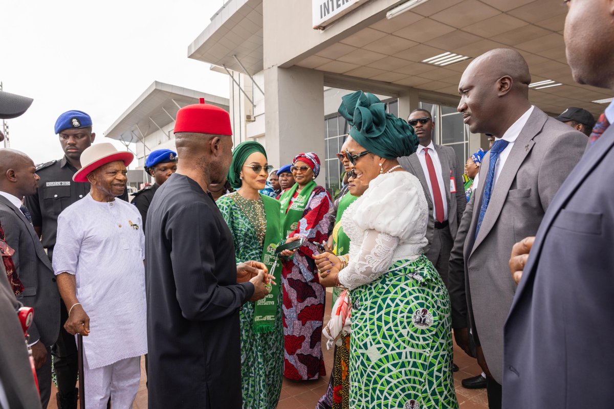 PriscillaOtti's tweet image. It was an honor to join fellow state First Ladies and Renewed Hope Initiative State Coordinators in welcoming Her Excellency, Senator Oluremi Tinubu, the esteemed First Lady of Nigeria, to Enugu State. We gathered at the International Conference Center for the flag-off of the…