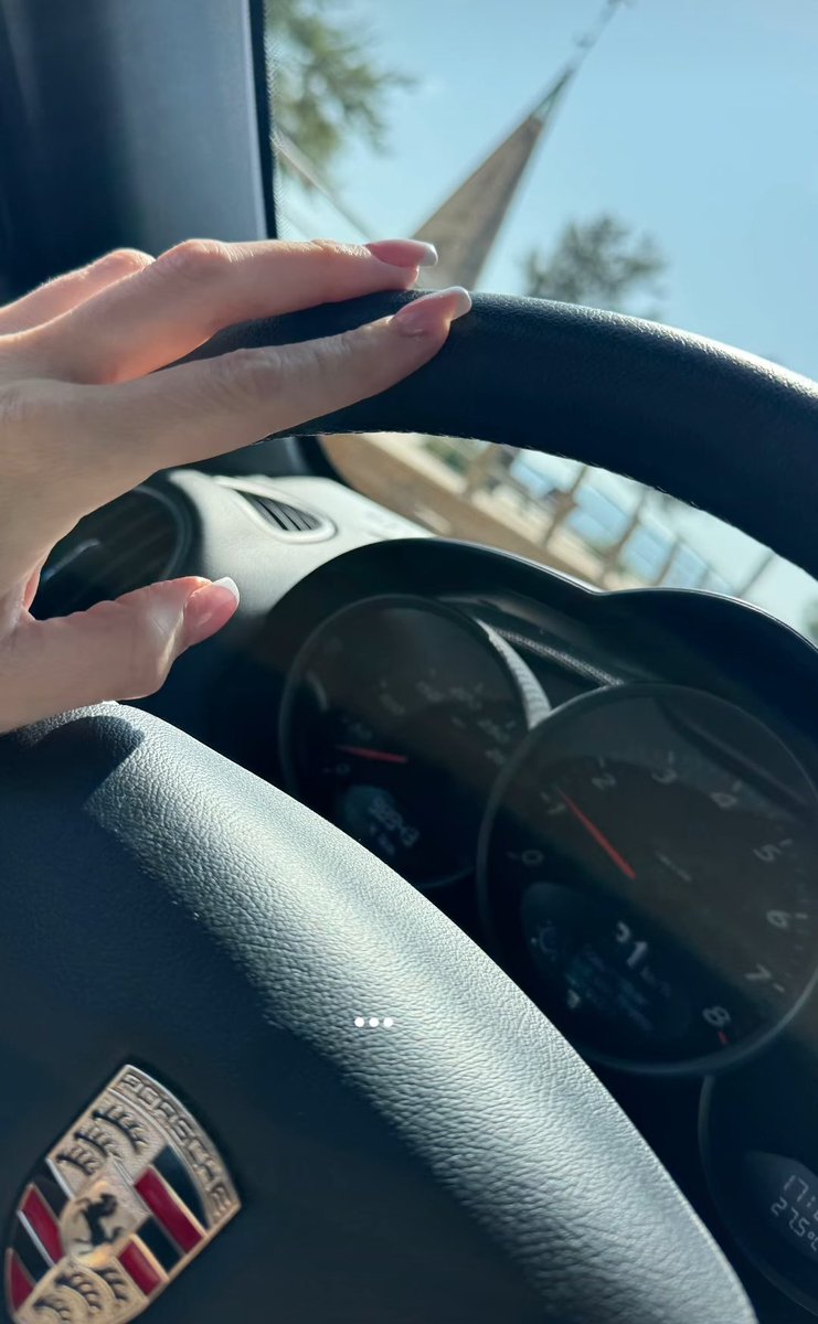 It's time to drain your wallets findom fendom humanatm worship goddessfeet paypigs goddess princess humanatm 💵💵💵💵💵💵💵💵💵💵