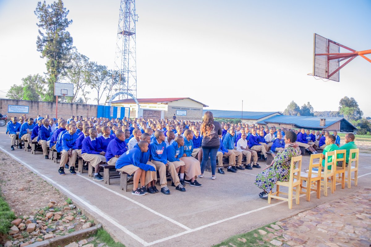 IFAWE2024's tweet photo. Today, we held a reproductive health awareness campaign at E.S. Mudasomwa. The students actively participated in the discussion, showing great interest by asking questions and offering feedback. It's important that we continue educating our children on sensitive topics like this. https://t.co/6iXH7dMKcI