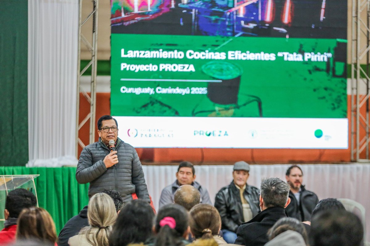 tadeorojasm's tweet photo. En Curuguaty, entregamos “Cocinas Eficientes - Tatá Pirirí” un emprendimiento del Vice Mtrio. de Minas y Energía y la #FAO, proyecto #PROEZA, a participantes del Prog. #TekoporãMbarete, implica, cero humo(salud), menos leña(medioambiente) y no contaminación de alimentos. https://t.co/nfymc49Vs3