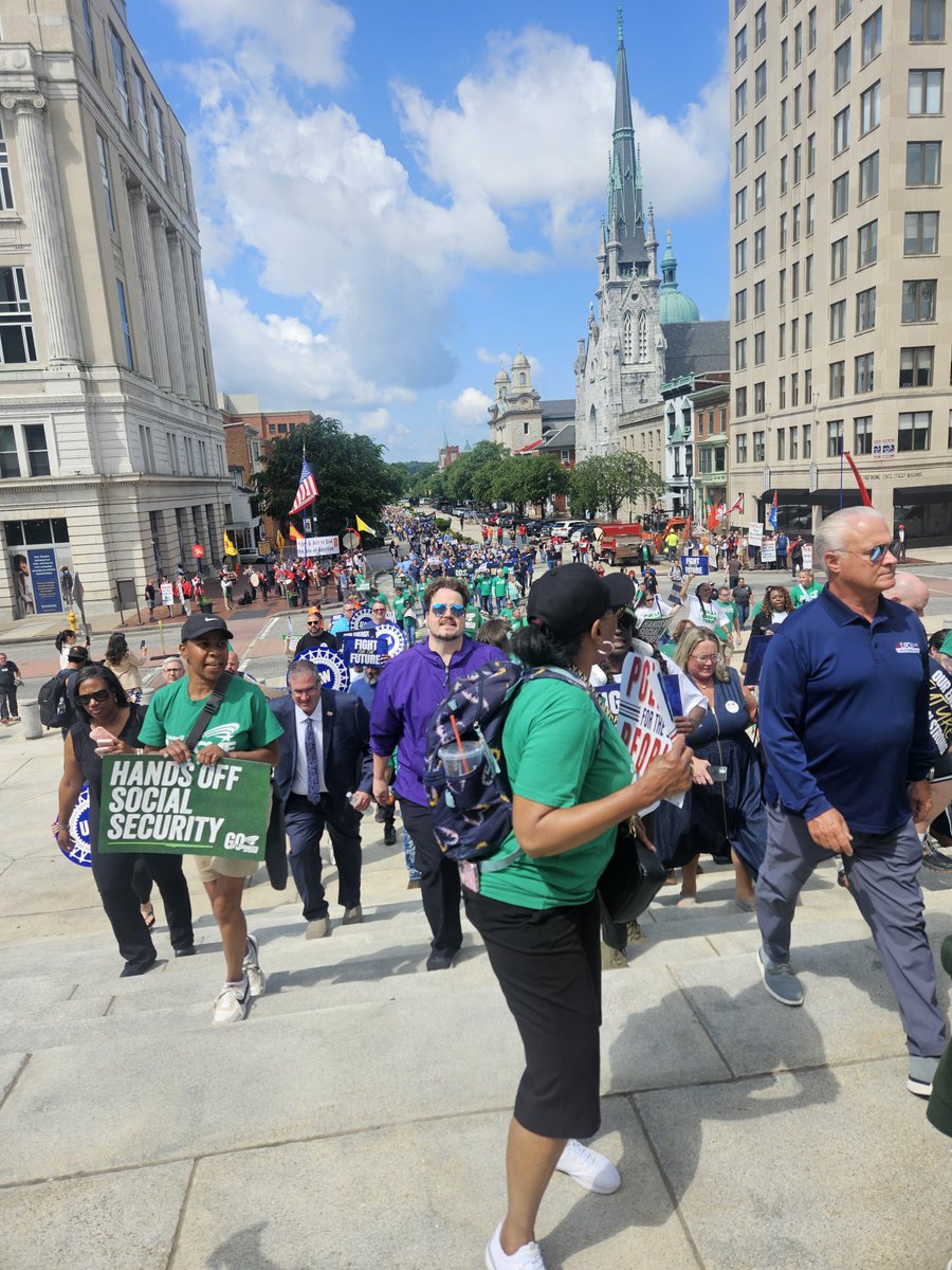AlleghenyLabor's tweet image. 2 buses full of western PA workers came to Harrisburg today to join thousands of our brothers and sisters from across the state and fight for the good Union jobs and quality public services that so many Pennsylvanians rely on. #AFSCMEGO #SavePublicServices