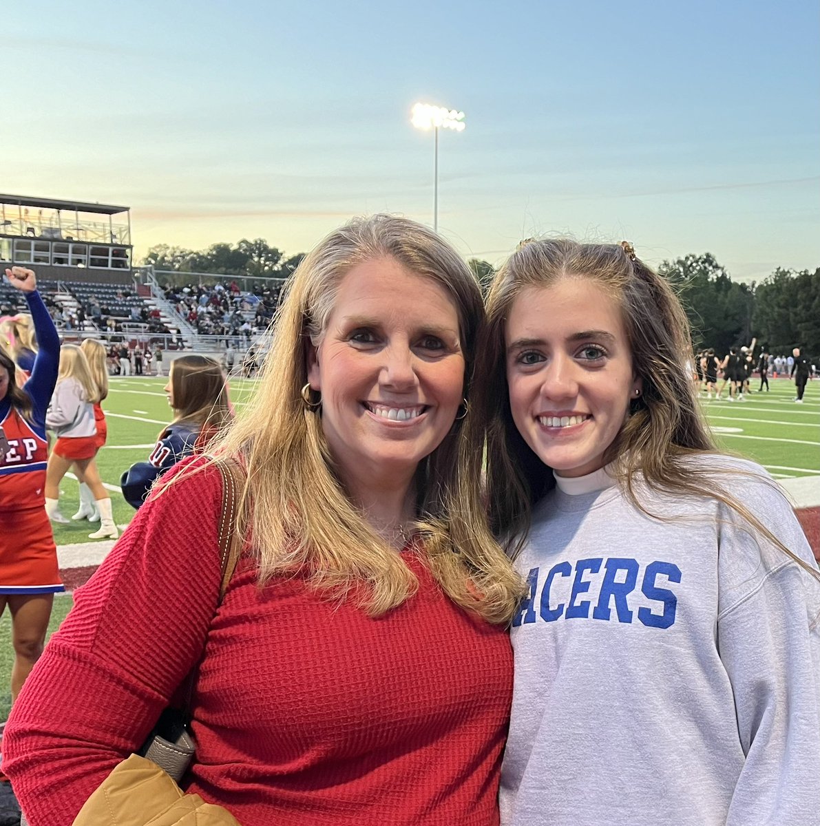 CoachMThompson's tweet image. Happy Birthday Maggie!! 17🔥