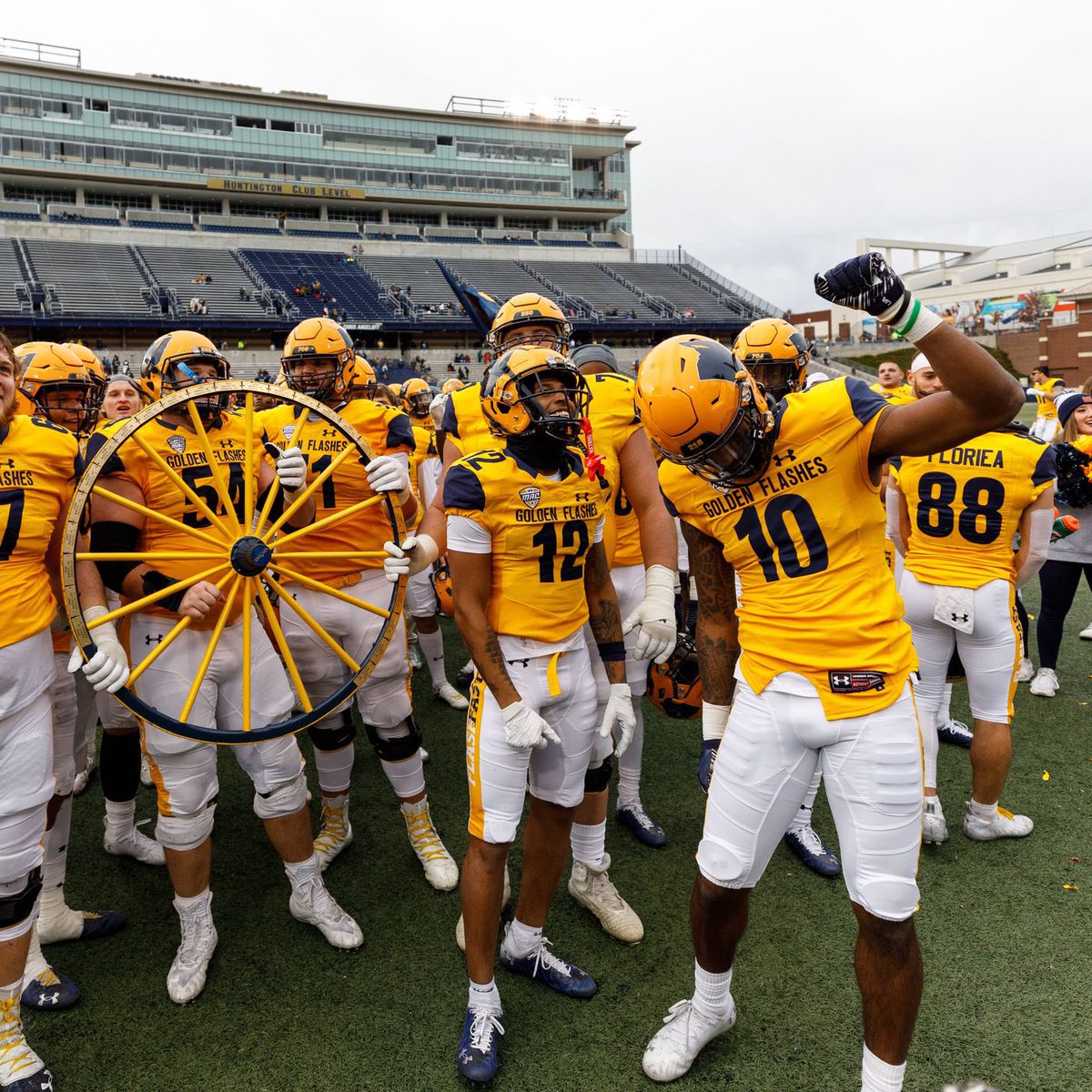 martinhern9984's tweet photo. I will be attending the Kent State football Mega camp this Saturday!! https://t.co/y5vKIPnyrM