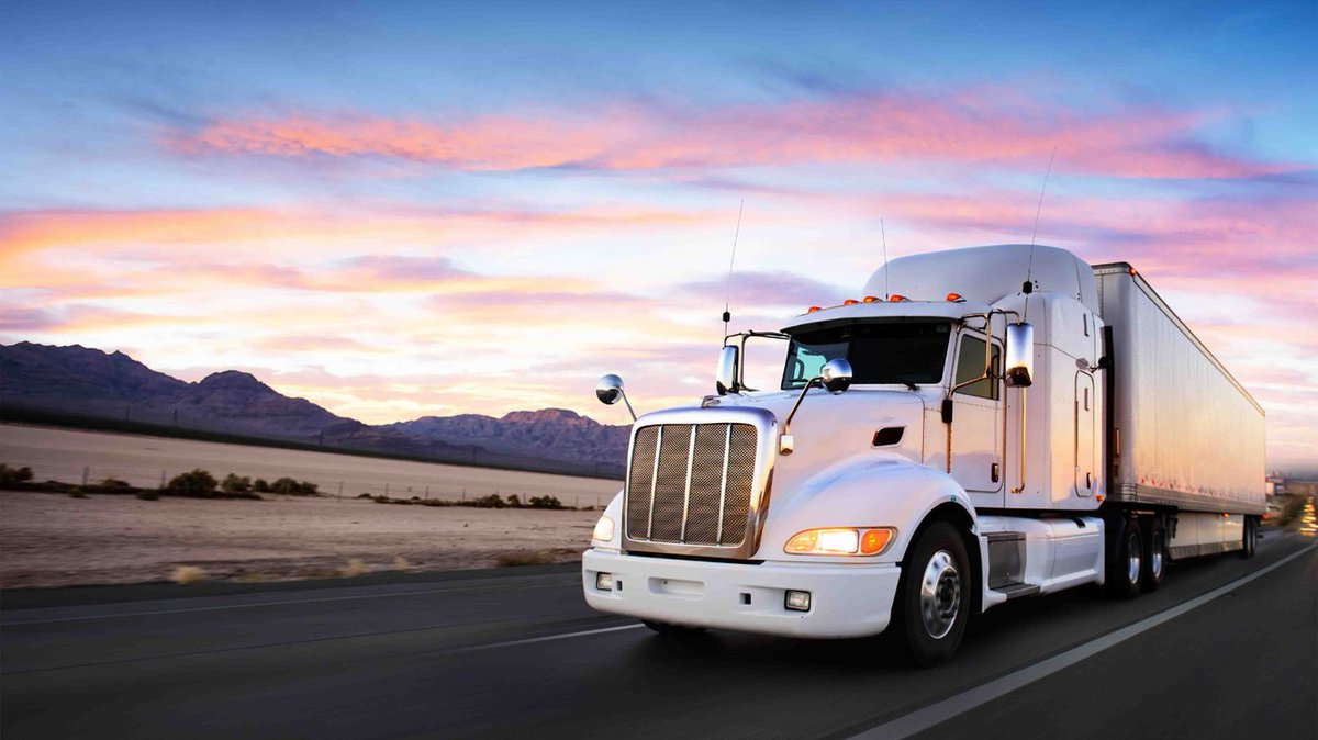 RoadTecLLC's tweet photo. Every mile matters for your business. Trust our commercial truck services to keep your fleet reliable and efficient. Call us now to book your appointment. 

#CommercialTruckServices
https://t.co/pszdmYTLkC https://t.co/07Qgw896Ge