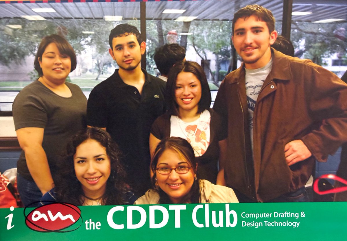 💻🖊️ We are throwing it back to 2007 when the Computer Drafting and Design Technology Club at TSTC's Harlingen campus was sketching out the future one blueprint at a time. Where are these alumni now?