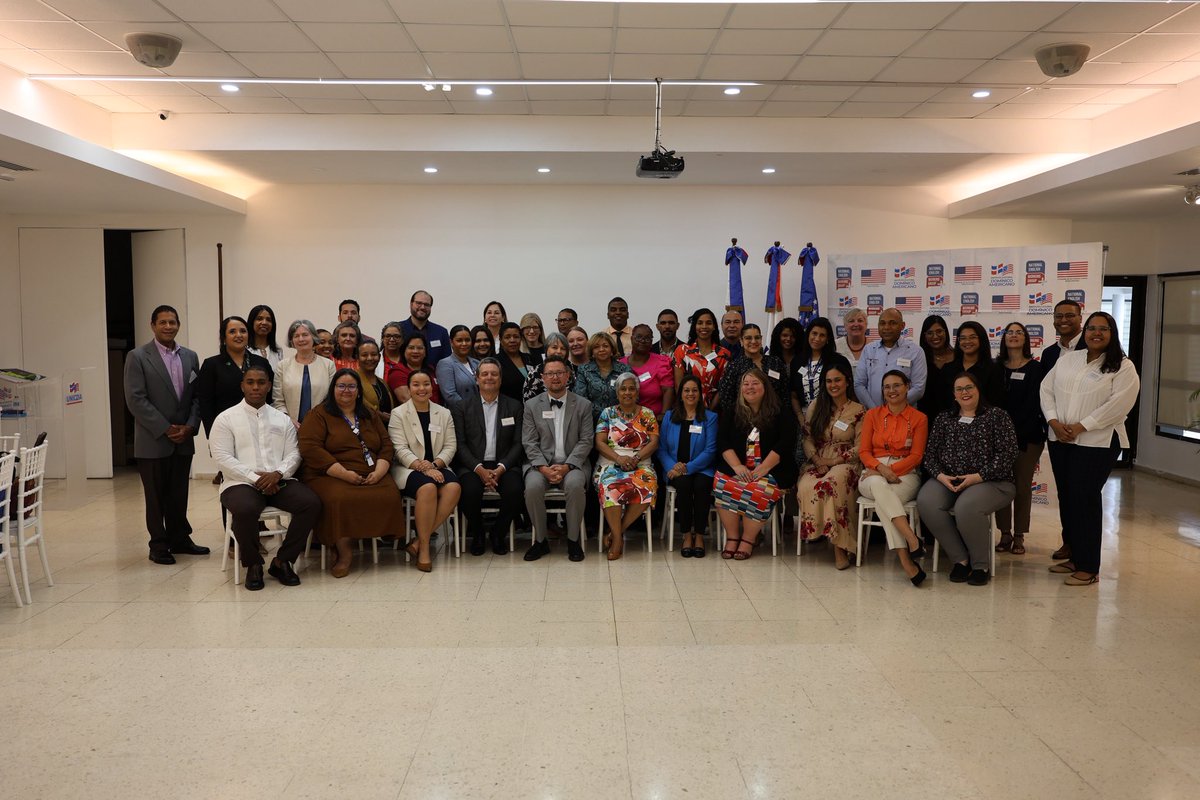 EmbajadaUSAenRD tweet media