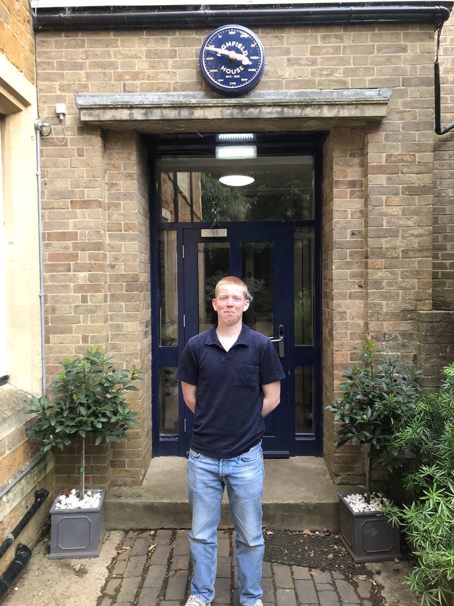Very good to see this old member of #UppinghamHighfield. The clock looking very smart too! Highfield Value: PRIDE #UppinghamBoarding <a href="/OUOffice/">OUs</a>
