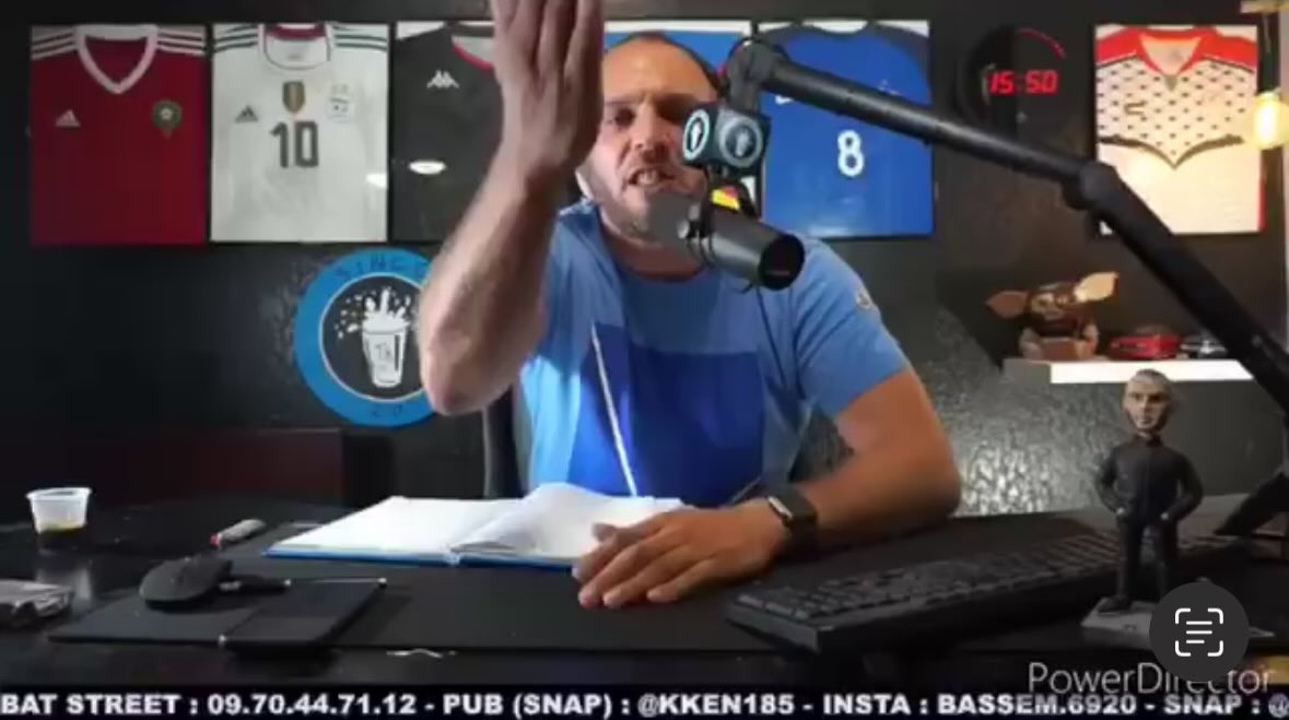 👩🏻‍⚖️: Monsieur Bassem B., avez vous conscience dés consequences sociales que vous provoquez chez les jeunes ?

🧑🏻‍🦲: S-SUUUR LA TOMBE DE MA G-GRAND MÈRE EH BEN OoON VA T’ENVOYER DES CAMIONEURS BULGARES. B-BOUGE PAS ALORS ATTEND 07 54 98 44 11 ALLEZ PINE TA GRM