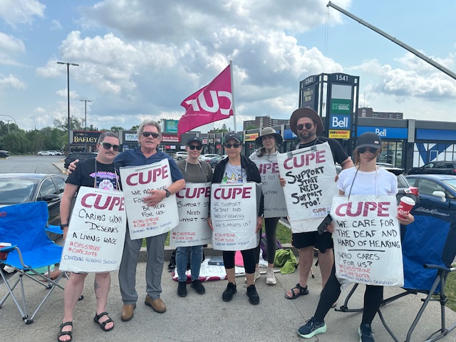 Stopped in on the picket line to show our solidarity and support with CUPE 2073 members who usually work at Canadian Hearing Services.  In Ottawa they're at 1541 Merivale Road Mon-Fri from 9:00am-1:00pm.  Stop in and say hello if you're passing by.
