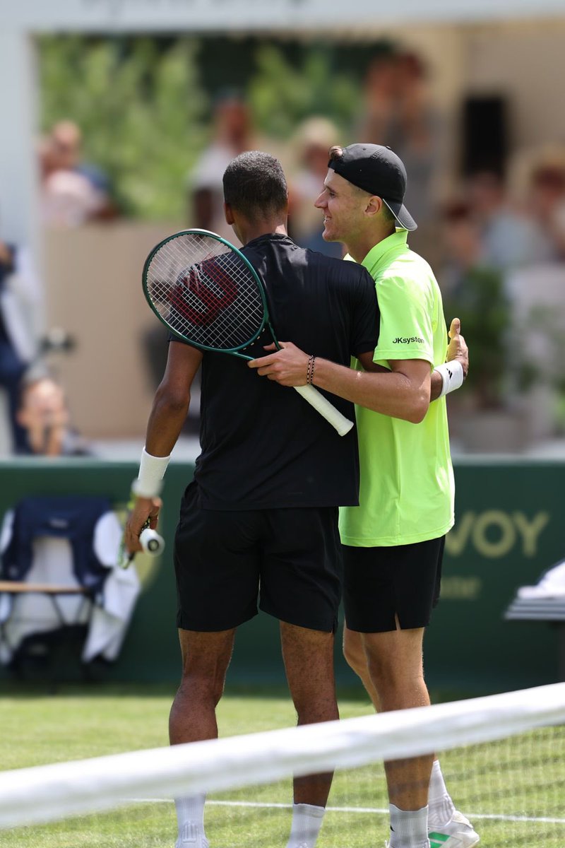 felixtennis's tweet image. Good fun getting in some warm up matches on the 🌱💚 at the Bonmont Masters 🙌🏽