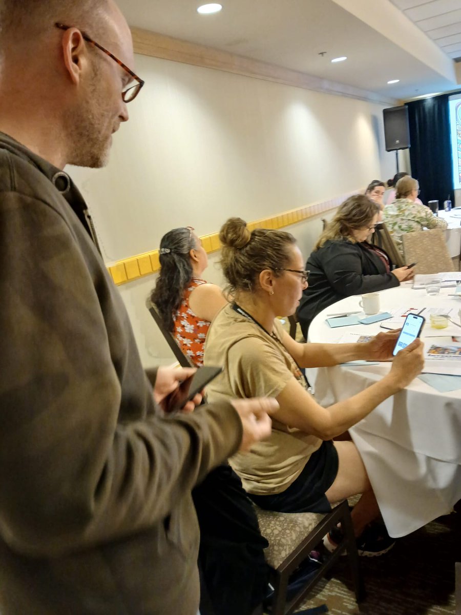 StocktonRi57776's tweet photo. Teaching Vancouver education conference participants how to use Jupiter Mobile Wallet. @JupiterExchange, @jup_mobile, @solana, @SolanaCanada, @SolanaFndn https://t.co/wfRMAY2YwB