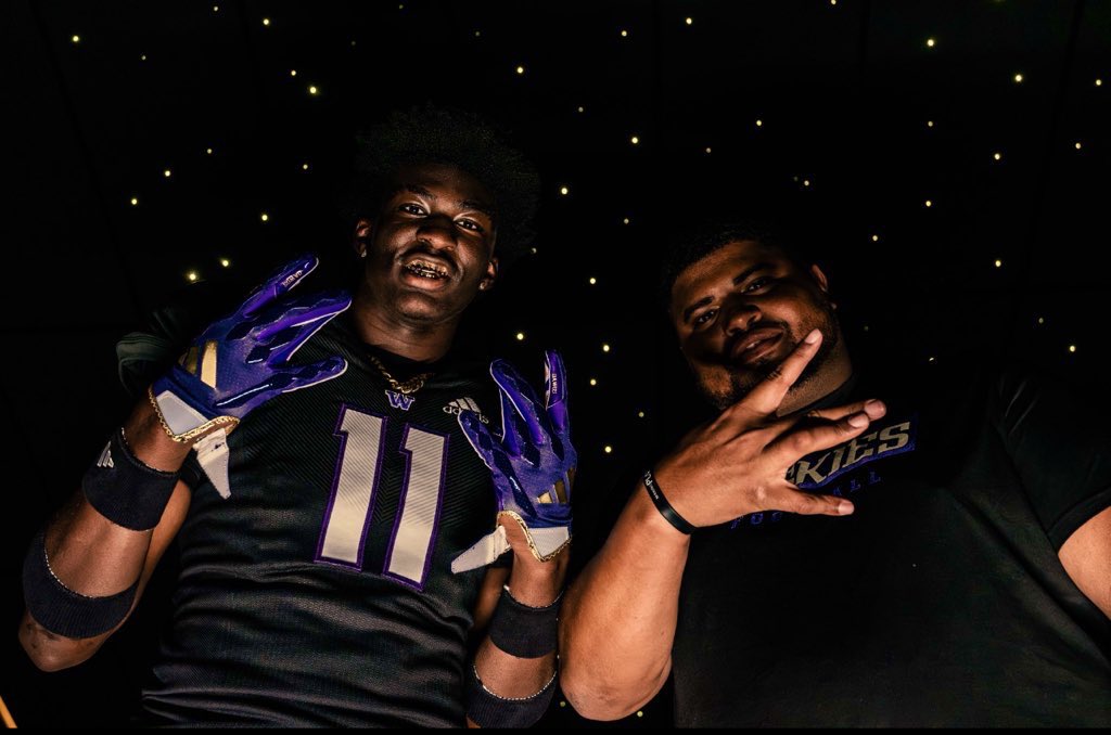 Happy Tristian Givens Tuesday! ☔️

#GivensToTheDub☔️ #GoHuskies