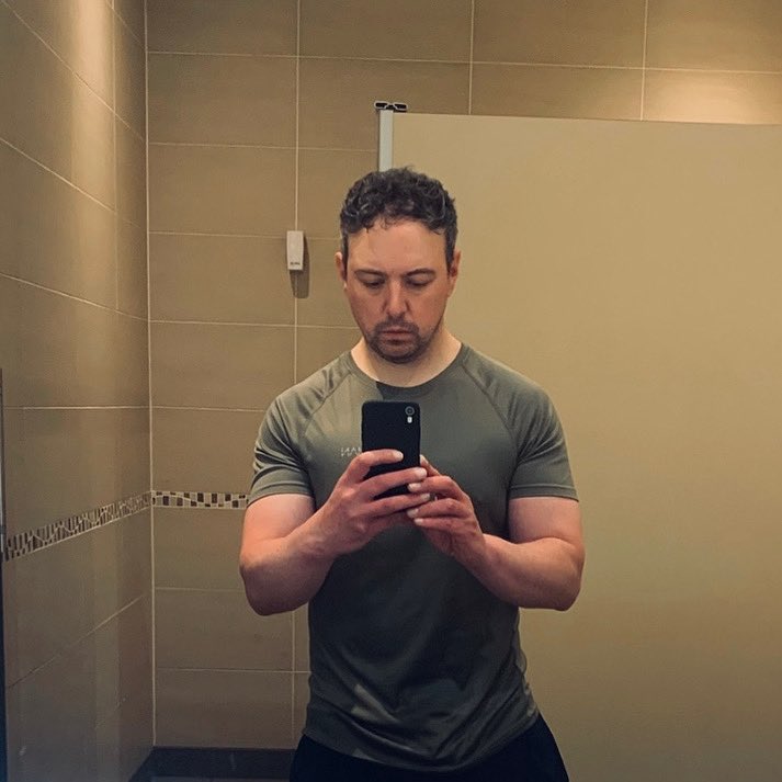 Getting in the gym isn’t just about golf performance—it’s about headspace. Time away from the noise. No swing thoughts. Just movement, focus, and a reset. You don’t need to smash it every session. Some days, it’s just about showing up and feeling better.