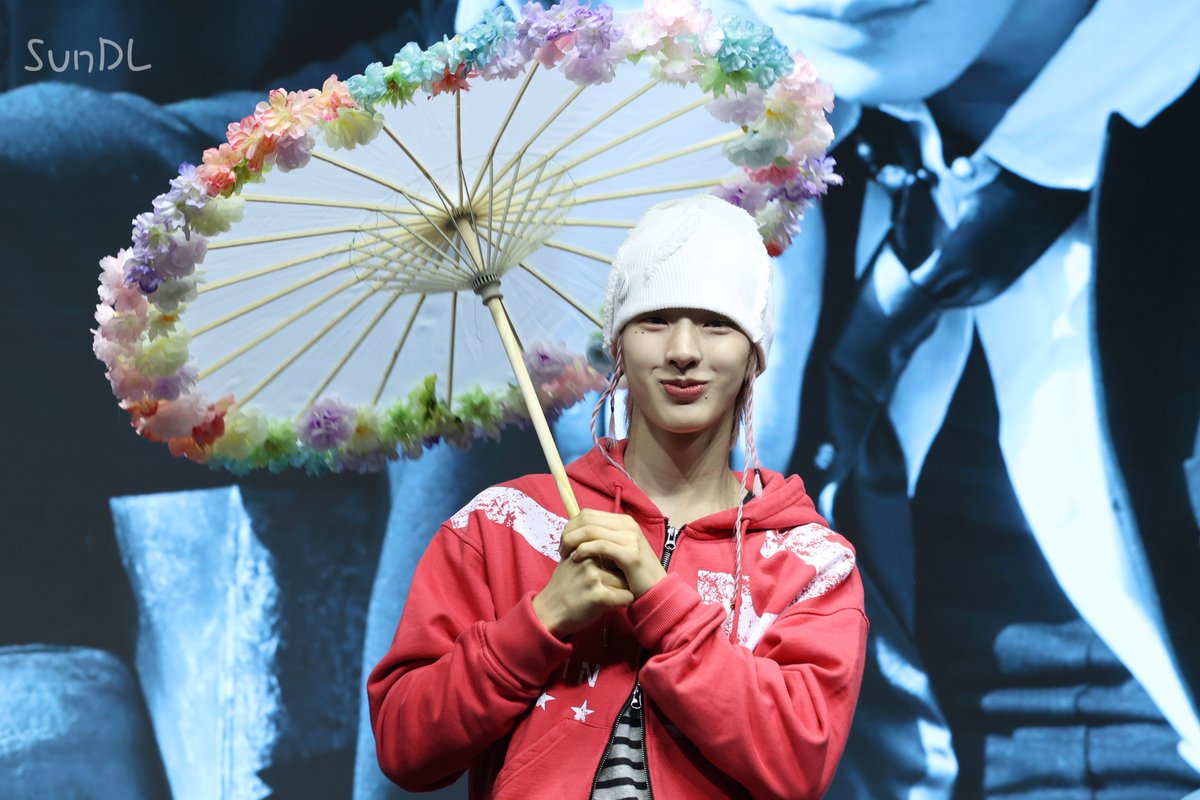 sundl0220's tweet photo. 20250601 MS Shanghai Fansign

#NEXZ #넥스지 #ネクスジ
#TOMOYA #토모야 #トモヤ https://t.co/0z9p7nCXJP
