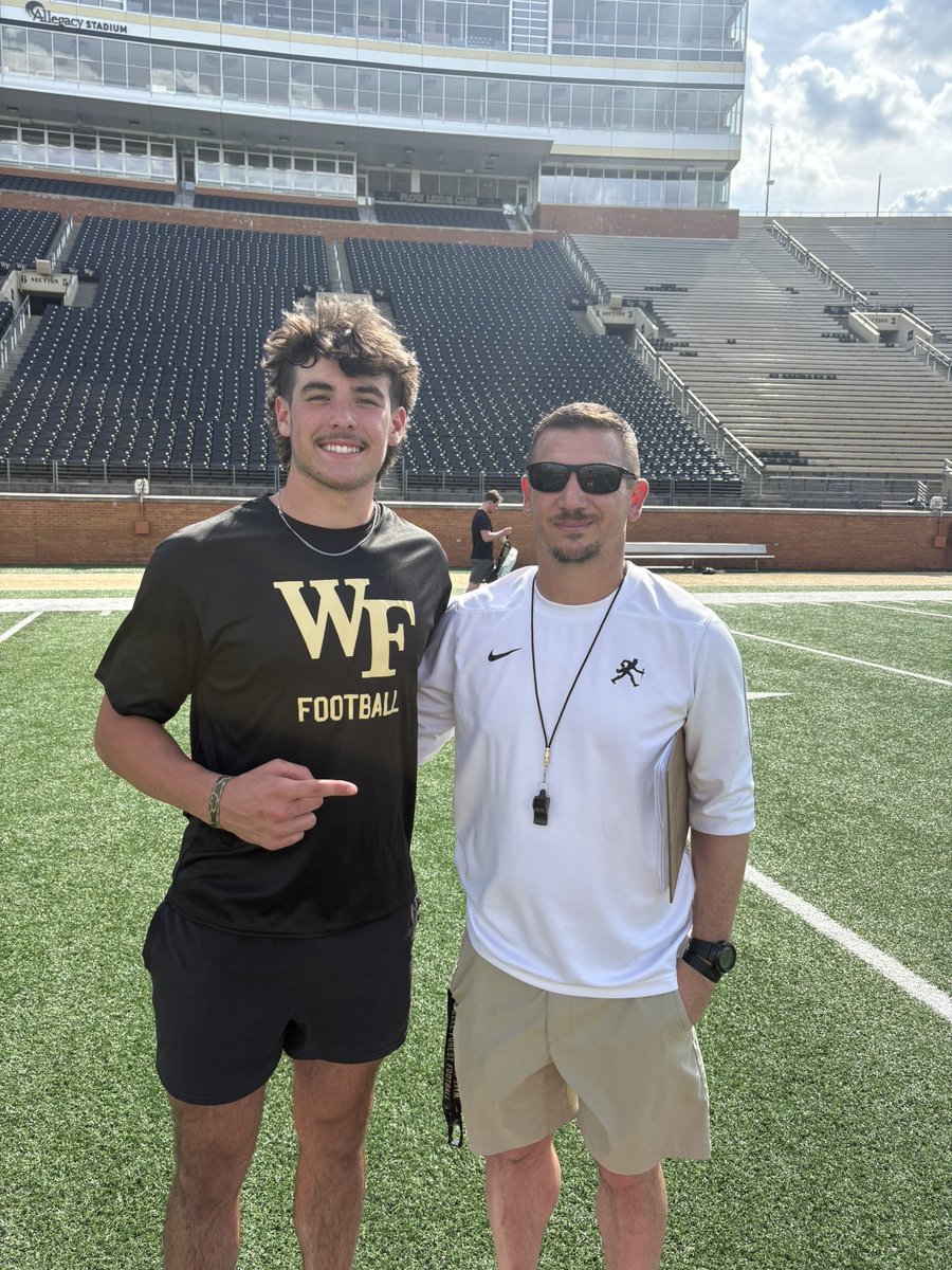 CJames_5's tweet image. Had a great camp at @WakeFB. Thank you @CoachPurling for the invite. It was great working with Coach Whit @WhitworthN. Look forward to getting back up there. #GoDeacs 🎩 @JoshNiblett @CoachD_GVL @RecruitTheG @RecruitGeorgia @TheChrisRubio