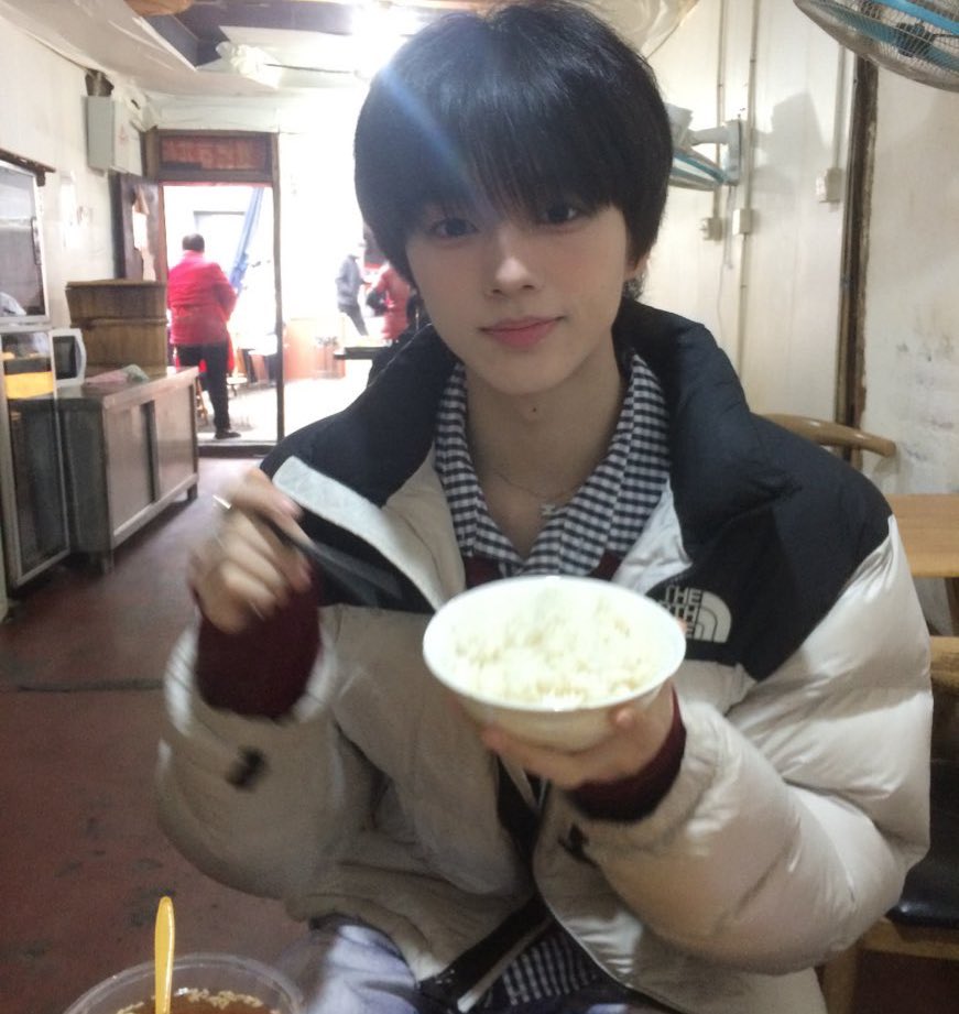lenameal's tweet photo. jinyu and anxin you're legends https://t.co/F8D7vrkGkO