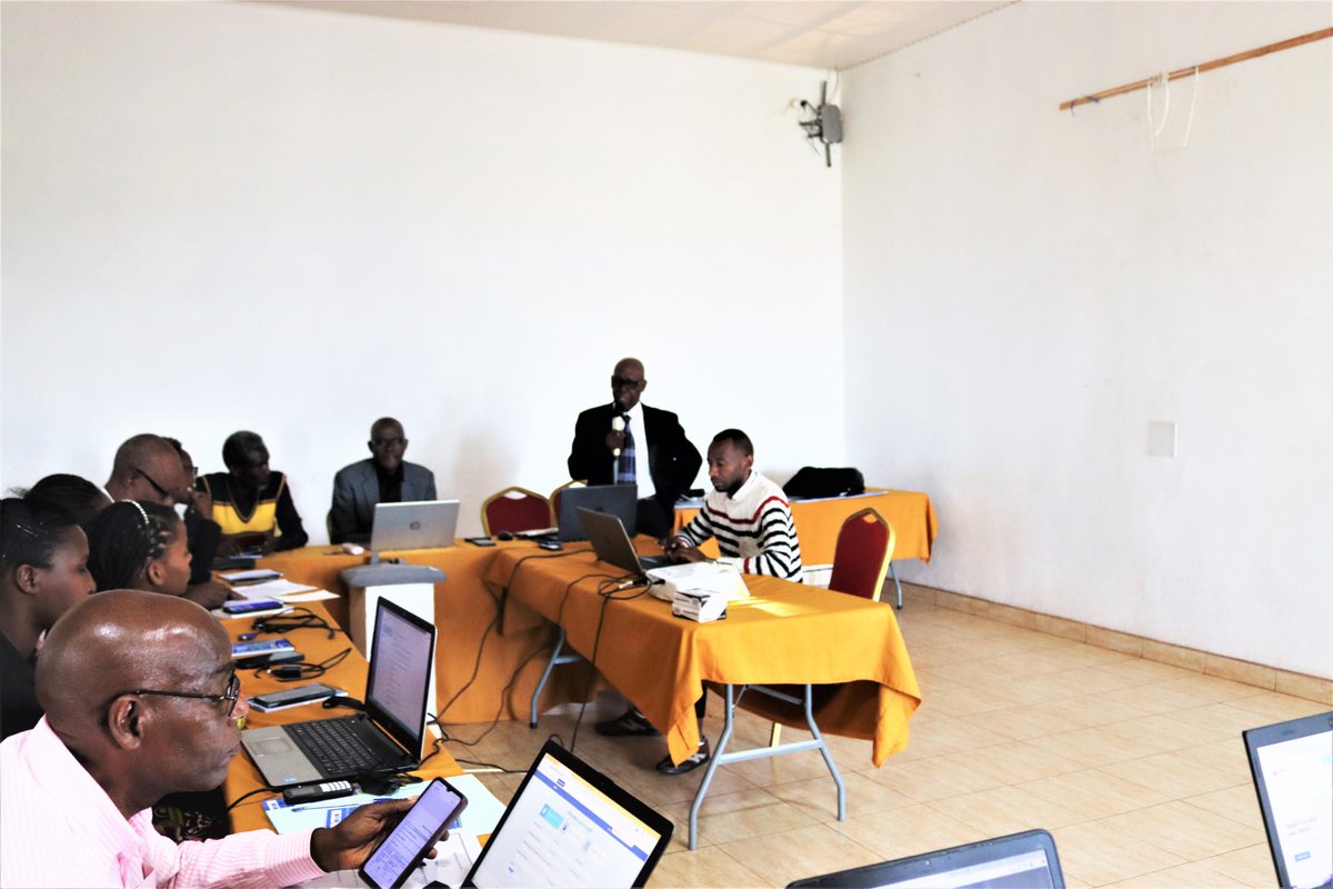 Ministère de la Fonction Publique Burundi (@mfpte_bdi) on Twitter photo #Burundi:Dans le cadre de la promot_° de l'emploi et du travail décent,le <a href="/MFPTE_bdi/">Ministère de la Fonction Publique Burundi</a>,par l'intermédiaire de sa #DGTE,organise un atelier consacré au développement des compétences des agents de collecte de données concernant les normes internationales du travail.
<a href="/Enabel_Belgium/">Enabel</a> #Burundi:Dans le cadre de la promot_° de l'emploi et du travail décent,le <a href="/MFPTE_bdi/">Ministère de la Fonction Publique Burundi</a>,par l'intermédiaire de sa #DGTE,organise un atelier consacré au développement des compétences des agents de collecte de données concernant les normes internationales du travail.
<a href="/Enabel_Belgium/">Enabel</a>