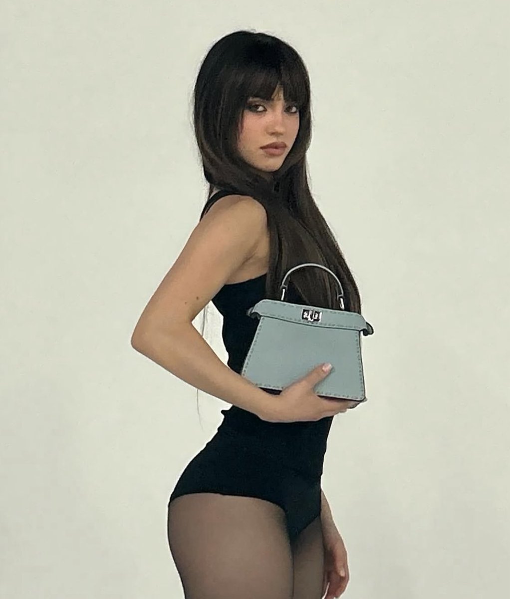 a2kcami's tweet image. Daniela Avanzini from #KATSEYE is a top level professional dancer.

A Thread: