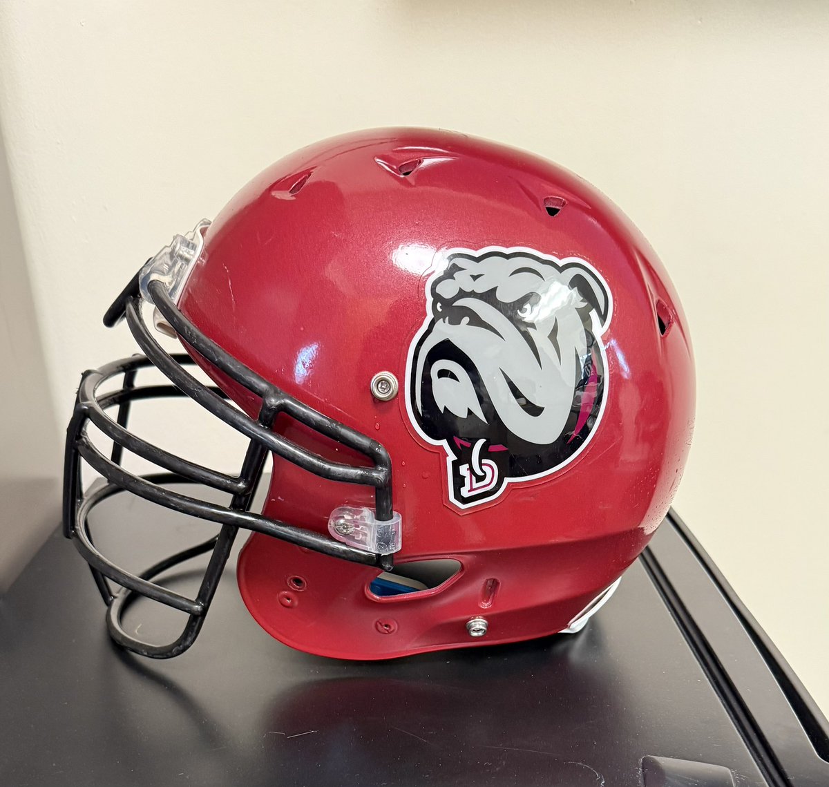 Dean Bulldogs Football (@deancollegefb) on Twitter photo Have about 15 retro Bulldog helmets for sale!! $50 + shipping (can pickup if local)
DM or email Lbakanowsky@dean.edu if interested! Have about 15 retro Bulldog helmets for sale!! $50 + shipping (can pickup if local)
DM or email Lbakanowsky@dean.edu if interested!