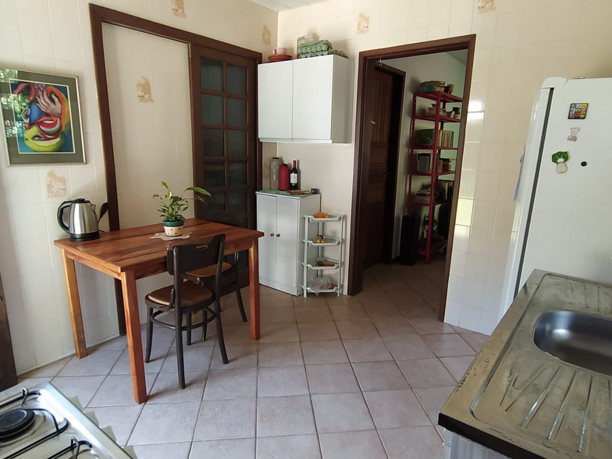 llllllaus's tweet photo. ‼️ quarto vago no saco dos limões! casa de 3 quartos, 1 banheiro e amplo jardim. próximo da ufsc e do centro. contas fecham em aprox. 700. entrada a partir dessa semana! indiquem para pessoas legais (por favor). falem comigo qualquer coisa! (nos ajudem, podem compartilhar) ‼️ https://t.co/dJWb2J5mAO