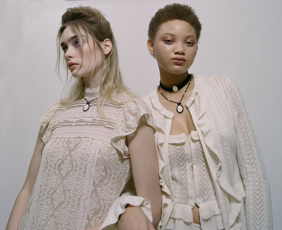 Introducing Anna Sui Resort 2026 Collection: Neo-Romantic

The collection is inspired by the Belle Époque influenced drawings of Christian Bérard and his painterly color palettes.
