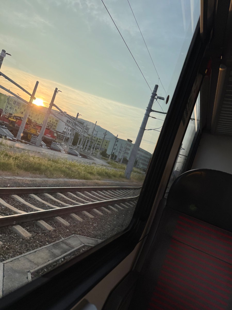 K. M. Strassegger (@michaelstrasseg) on Twitter photo Mit der <a href="/GKB_Steiermark/">GKB - Graz-Köflacher Bahn und Busbetrieb GmbH</a> schnell durch die Graz fahren. Nach nur 6 Minuten Fahrt wurde #Puntigam erreicht.
#Hbf-Puntigam #Gkb #VerbundLinien #S6 #SBahn #SBahnSteiermark Mit der <a href="/GKB_Steiermark/">GKB - Graz-Köflacher Bahn und Busbetrieb GmbH</a> schnell durch die Graz fahren. Nach nur 6 Minuten Fahrt wurde #Puntigam erreicht.
#Hbf-Puntigam #Gkb #VerbundLinien #S6 #SBahn #SBahnSteiermark