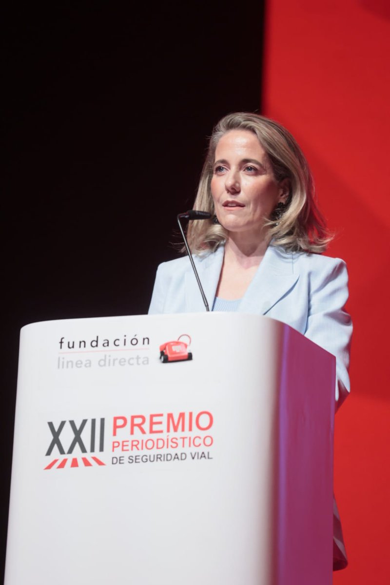 Línea Directa (@lineadirecta_es) on Twitter photo ➡️Patricia Ayuela, vicepresidenta de la <a href="/f_lineadirecta/">Fundación Línea Directa</a> da la bienvenida a los asistentes al XXII #PremioPeriodístico.
“Desde la <a href="/f_lineadirecta/">Fundación Línea Directa</a> queremos contribuir a la desaparición de la lacra universal que suponen los accidentes de tráfico”. ➡️Patricia Ayuela, vicepresidenta de la <a href="/f_lineadirecta/">Fundación Línea Directa</a> da la bienvenida a los asistentes al XXII #PremioPeriodístico.
“Desde la <a href="/f_lineadirecta/">Fundación Línea Directa</a> queremos contribuir a la desaparición de la lacra universal que suponen los accidentes de tráfico”.