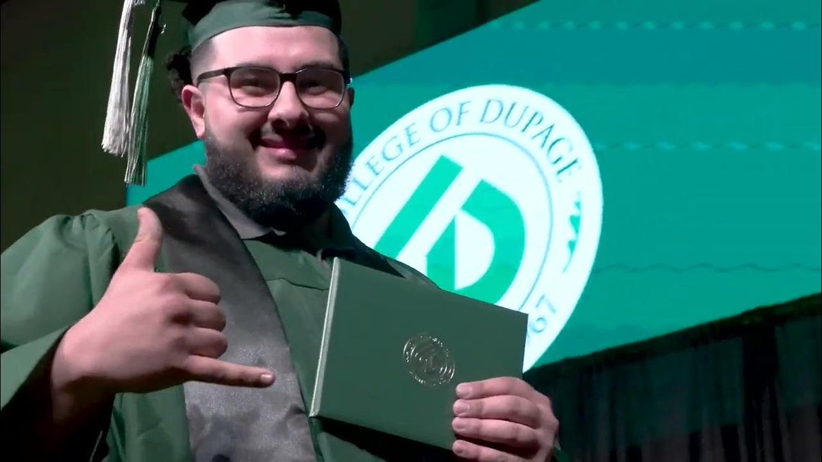 CODAlumni's tweet image. 🎓 COD celebrated its 58th annual Commencement on May 23, with a record 940 students walking the stage! Over 3,100 degrees &amp;amp; certificates awarded this year. Congrats to our new grads &amp;amp; inspiring keynote speakers John Ogan &amp;amp; Bailey Svoboda! #CODAlumni buff.ly/c9AETiL