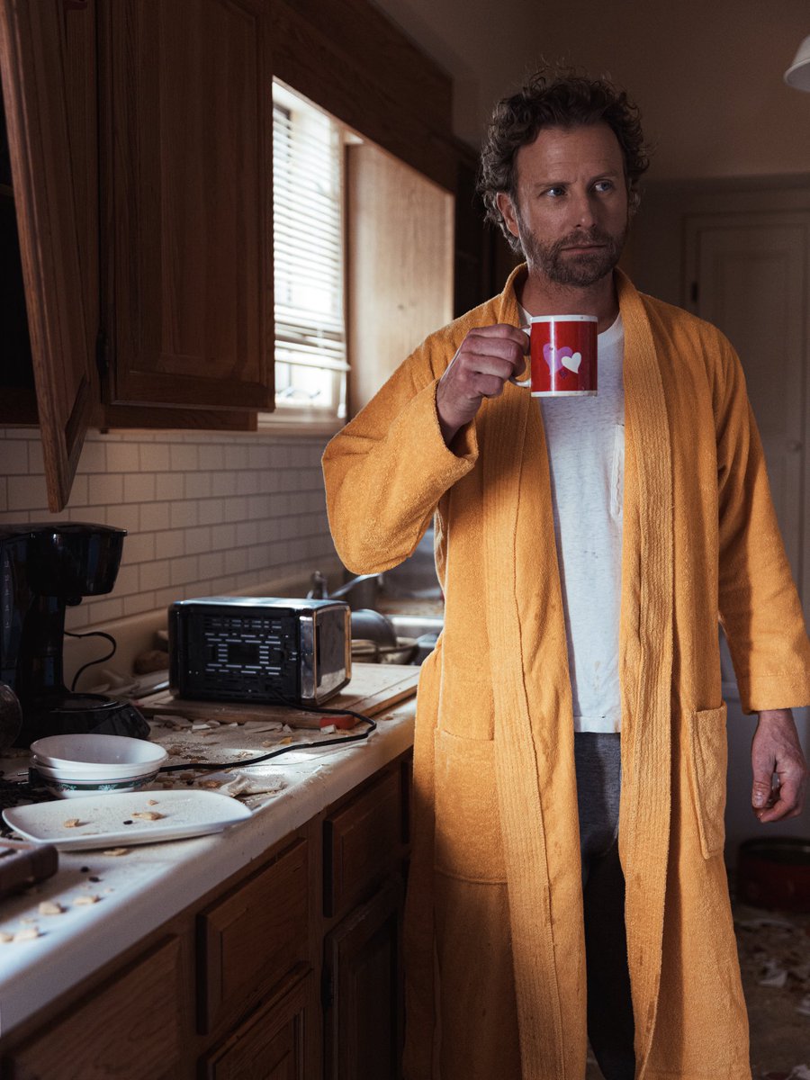 Three more days!  Broken Branches is out FRIDAY, and if you pre- save or add it now  you’ll be entered to win some behind the scenes polaroids and my coffee mug from the set. Enter here: dierksbentley.lnk.to/DierksPreSaveT…
#BrokenBranches🪾