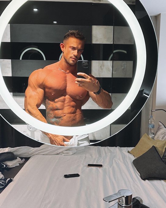 Watch ✨𝘼𝙋𝙊𝙇𝙇𝙊 𝙎𝙏𝙀𝙀𝙇 ✨'s leaked NSFW photo on TwXstars