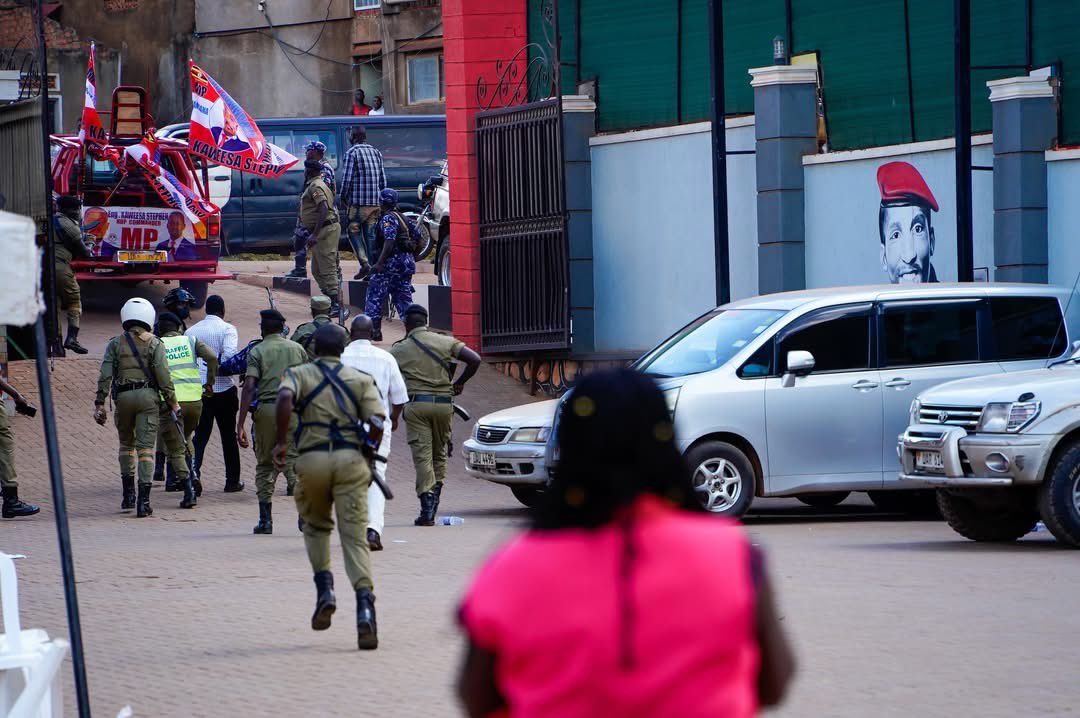 KawalyaAbubakr's tweet image. I strongly condemn the brutal invasion of our party premises by the police. This is a blatant act of lawlessness and must be condemned by all Ugandans of good conscience. The police must account for these barbaric acts of impunity #FreeUganda
