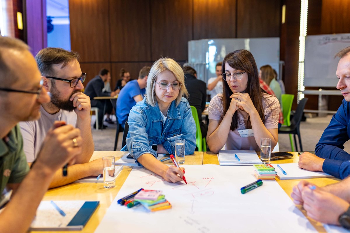 FNP_org_pl's tweet image. Ruszył PRIME Bootcamp z udziałem 18 zespołów - uczestników projektu #PRIME – programu wsparcia komercjalizacji nauki realizowanego przez #FNP i finansowanego z #FENG! Pod okiem ekspertów z @oxentia rozwijamy naukowe innowacje, aby z sukcesem wprowadzać je na rynek! #FunduszeUE