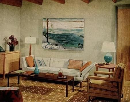 ✨Mid 20th Century Living✨

Warm And Welcoming Living Room!

1960 Living Room Inspiration.

👀I spy a painting by George Wesley Bellows, Floating Ice.